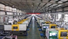 外壳采用极光般绚烂且富