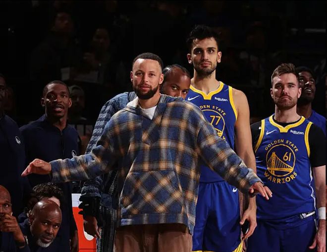 勇士客场惨败尼克斯遭遇五连败 球队战绩跌至西