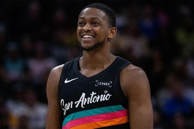 文班亚马统治全场 福克斯关键表现助马刺力克凯