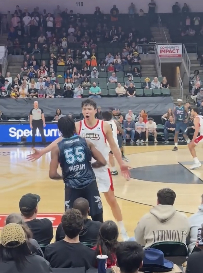 杨瀚森G联赛关键2+1锁定季后赛 英语干扰战术显赛